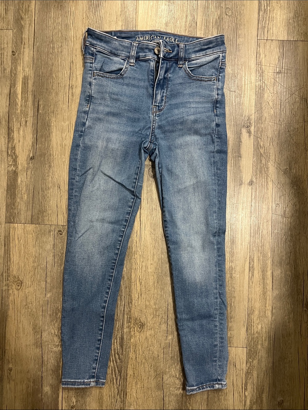 American Eagle Outfitters Light/Medium Blue Skinny Jeans